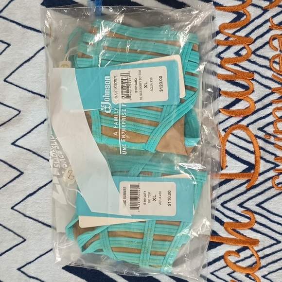 Beach Bunny Hard Summer XL Tri Top Tie Side Skimpy Bottom Aqua NWT - Picture 9 of 9